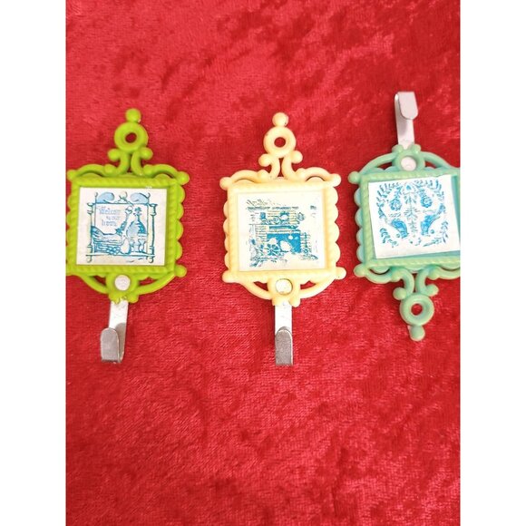 Vintage Mid-Century Decorative Wall Hooks Set Of 3 With Unique Blue Prints On Pl - Picture 1 of 5